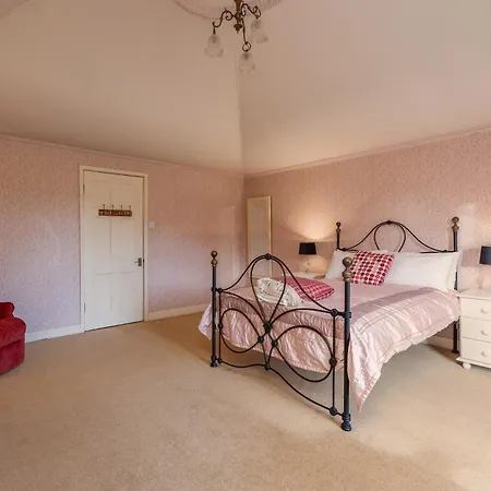 Family Friendly, Big Beautiful 17th Century House * Hunmanby