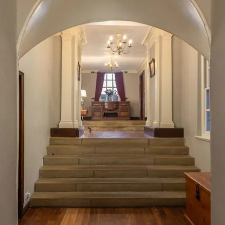 Family Friendly, Big Beautiful 17th Century House *