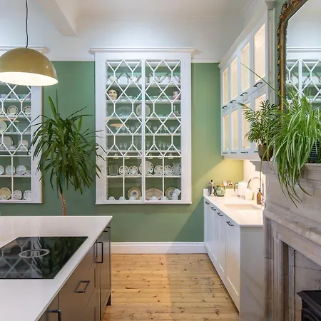 Family Friendly, Big Beautiful 17th Century House